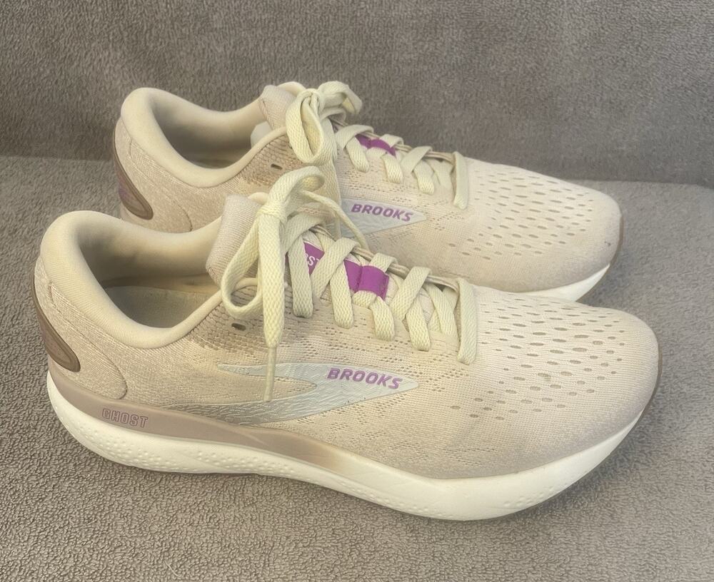Brooks Ghost 16 Neutral Women's Running Shoes Size 11